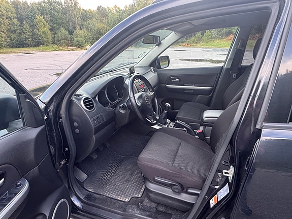 Suzuki Grand Vitara 11 of 17