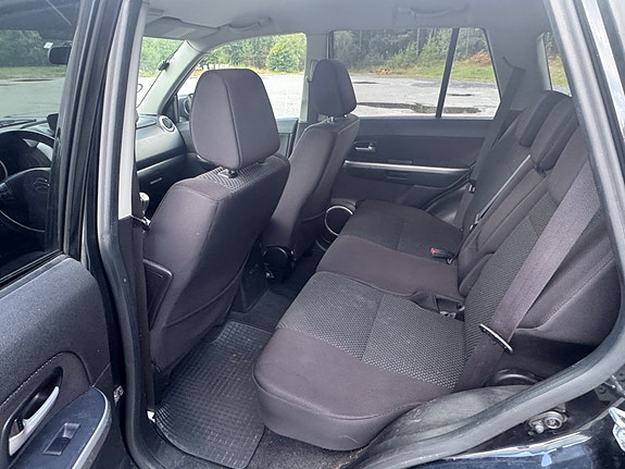 Suzuki Grand Vitara 13 of 17