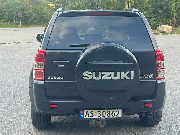 Suzuki Grand Vitara 8 of 17