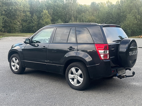 Suzuki Grand Vitara 7 of 17