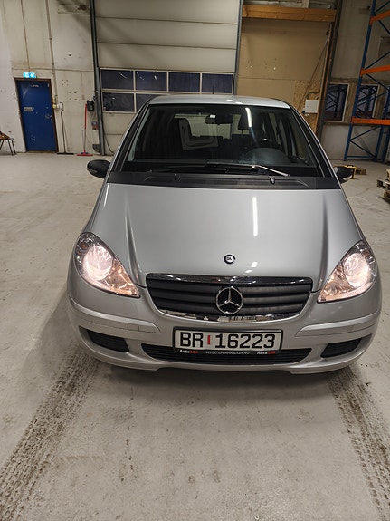 Mercedes-Benz A150 4 of 15