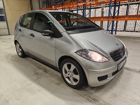 Mercedes-Benz A150 3 of 15