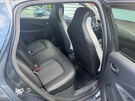 Renault Zoe 12 of 18