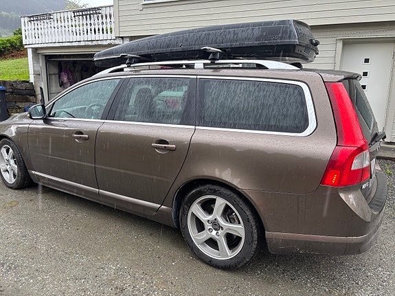 Volvo V70 6 of 17