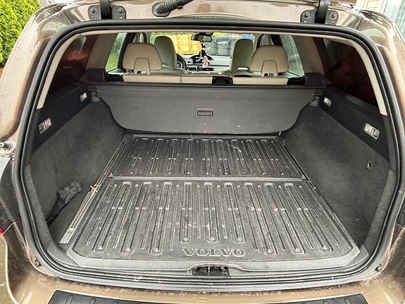 Volvo V70 9 of 17