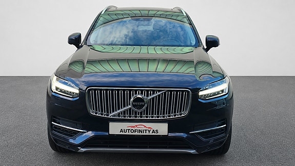 Volvo XC90 9 of 30