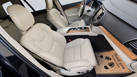 Volvo XC90 21 of 30