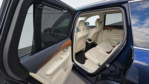 Volvo XC90 23 of 30
