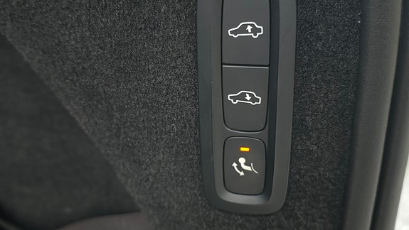 Volvo XC90 28 of 30