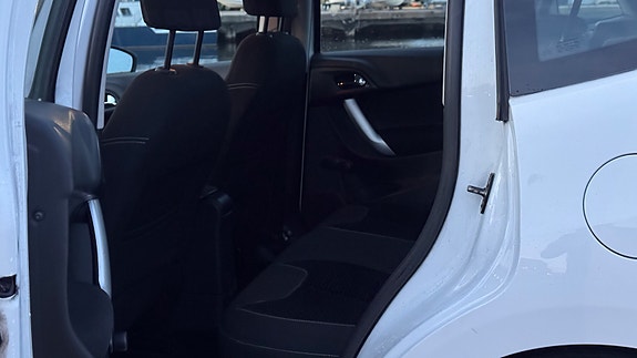 Citroen C3 12 of 16
