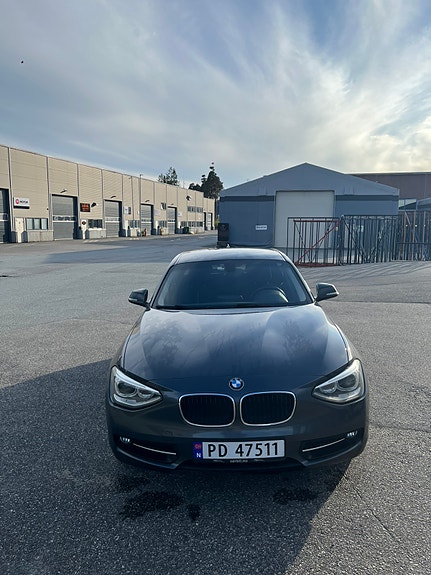 BMW 116d 2 of 8