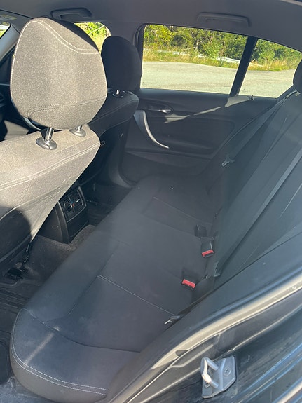 BMW 116d 6 of 8