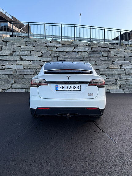 Tesla Model X 4 of 25