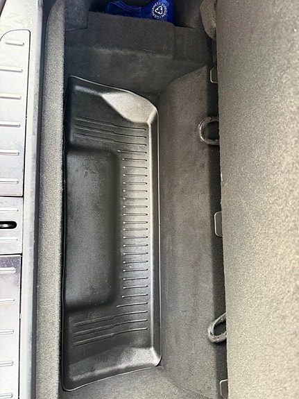 Tesla Model X 13 of 25