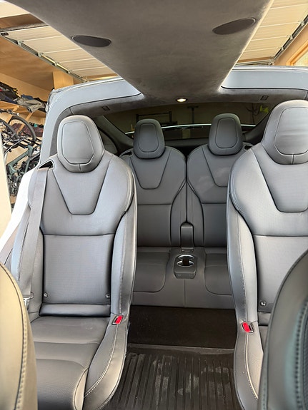 Tesla Model X 15 of 25