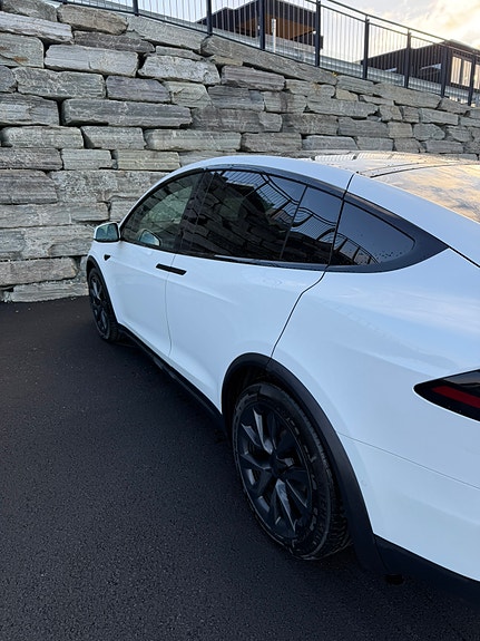 Tesla Model X 3 of 25
