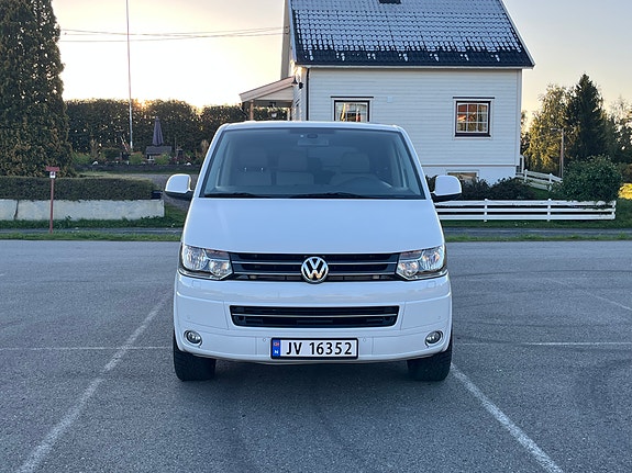 Volkswagen Caravelle 3 of 30
