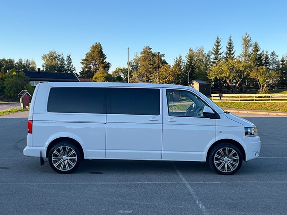 Volkswagen Caravelle 4 of 30