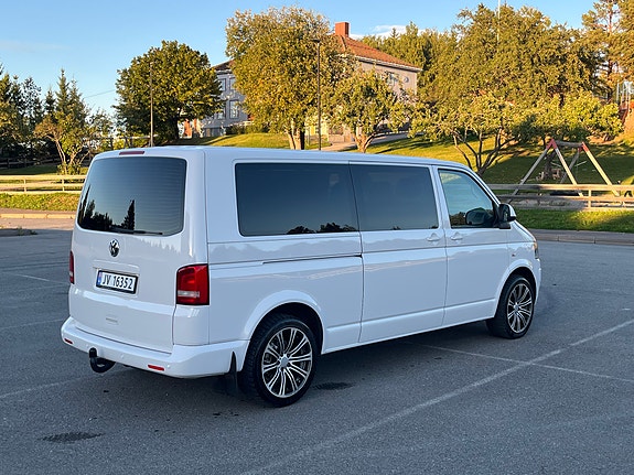 Volkswagen Caravelle 5 of 30