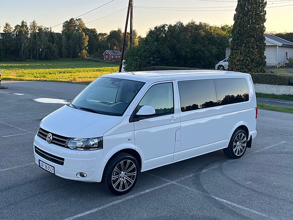 Volkswagen Caravelle 9 of 30