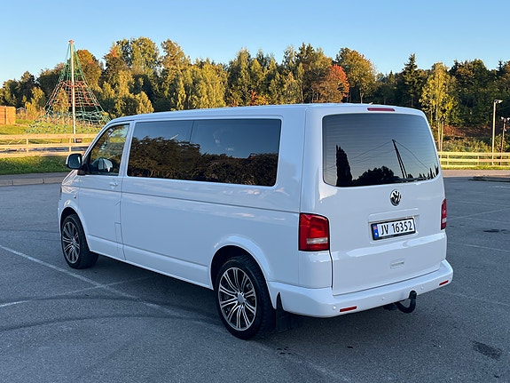 Volkswagen Caravelle 7 of 30