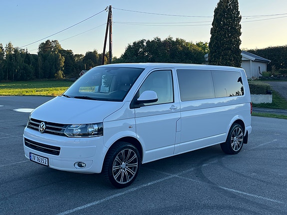 Volkswagen Caravelle 2 of 30