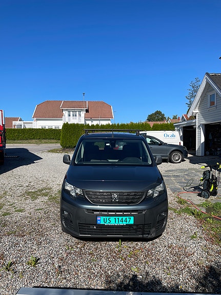 Peugeot Partner 2 of 17