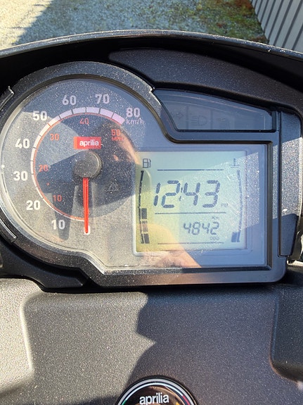 Aprilia SR 50 7 of 9