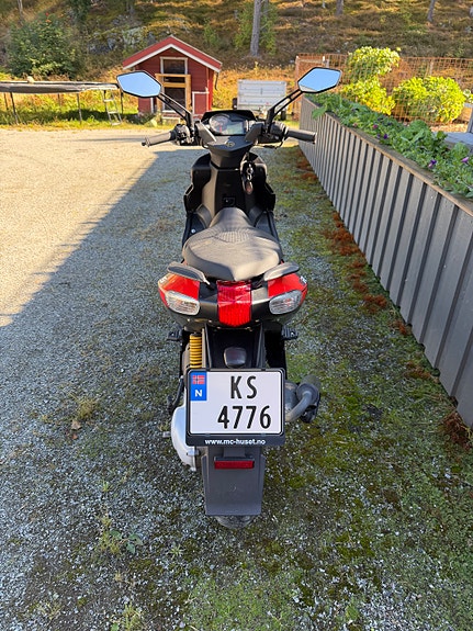 Aprilia SR 50 3 of 9