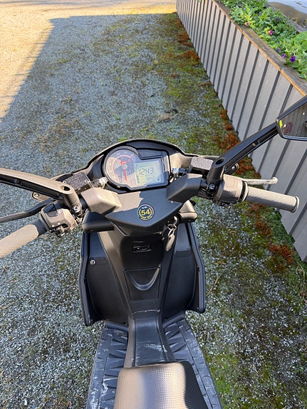 Aprilia SR 50 8 of 9