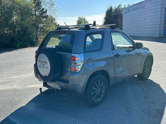 Suzuki Grand Vitara 4 of 18