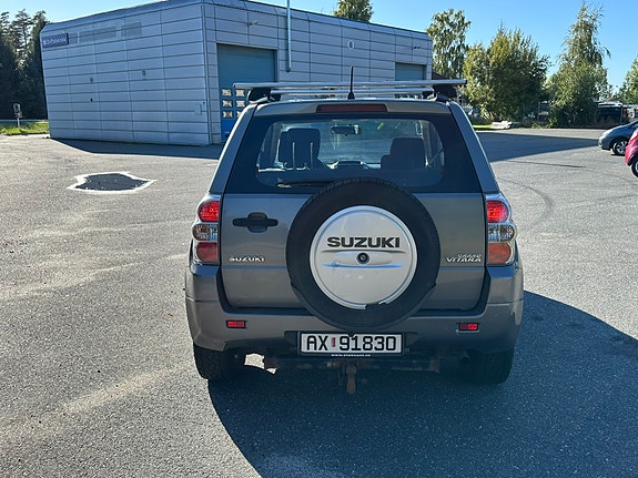 Suzuki Grand Vitara 8 of 18