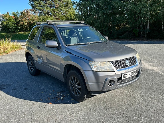Suzuki Grand Vitara 2 of 18