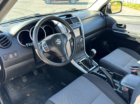 Suzuki Grand Vitara 10 of 18