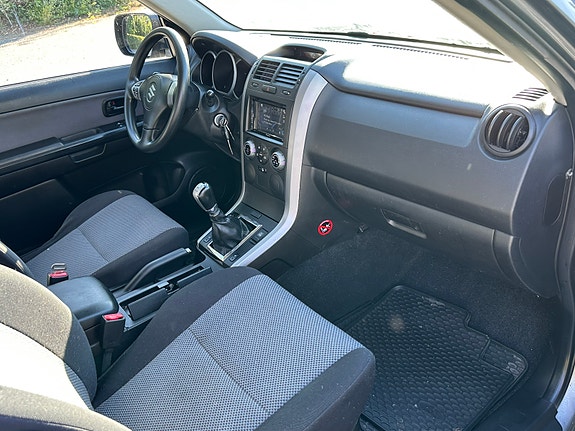 Suzuki Grand Vitara 12 of 18