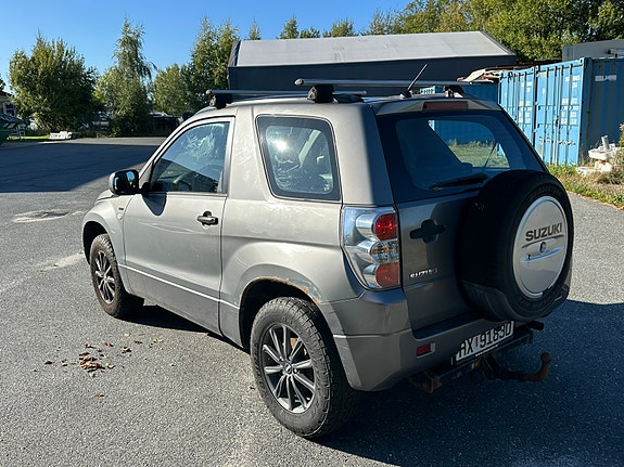 Suzuki Grand Vitara 3 of 18