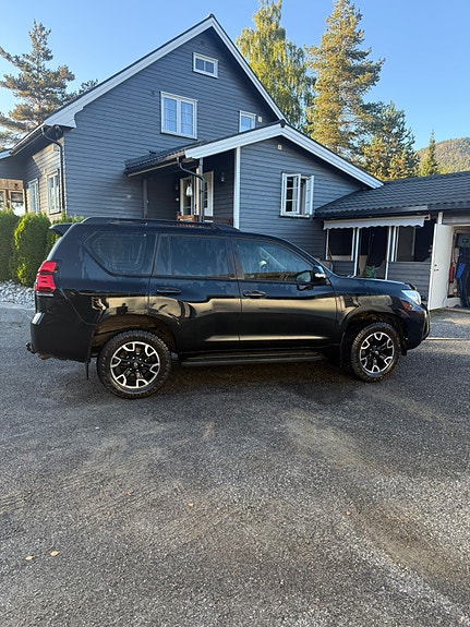 Toyota Land Cruiser 6 of 19