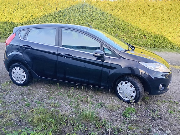 Ford Fiesta 4 of 15