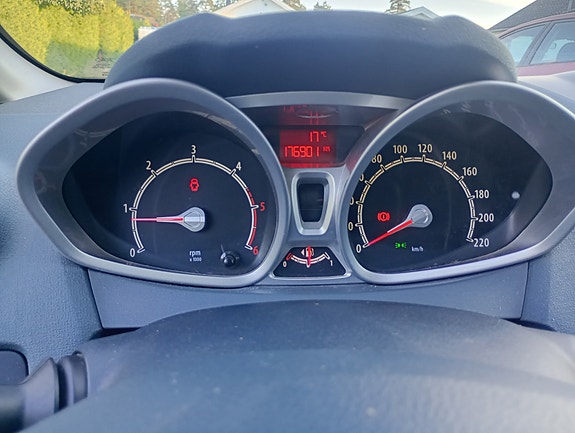 Ford Fiesta 11 of 15