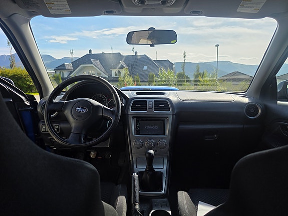 Subaru Impreza 26 of 29