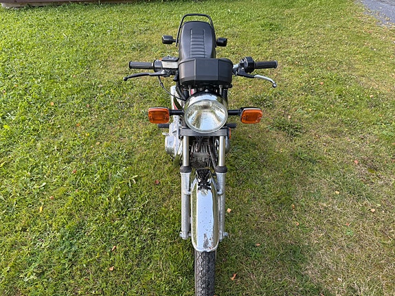 Suzuki GS 450 9 of 16