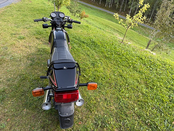 Suzuki GS 450 5 of 16