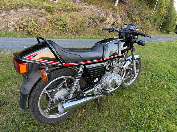 Suzuki GS 450 6 of 16