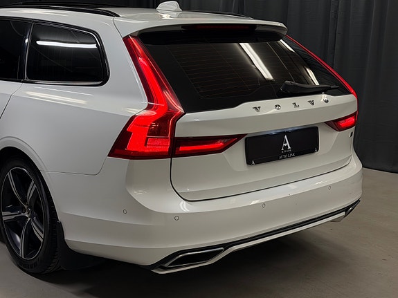 Volvo V90 24 of 30