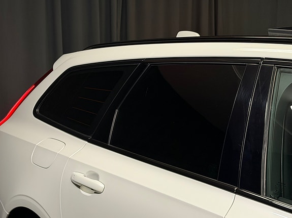 Volvo V90 10 of 30