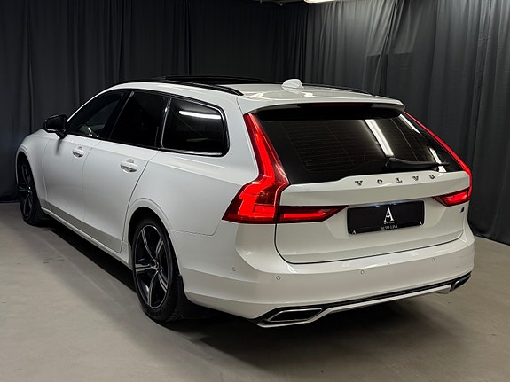 Volvo V90 23 of 30