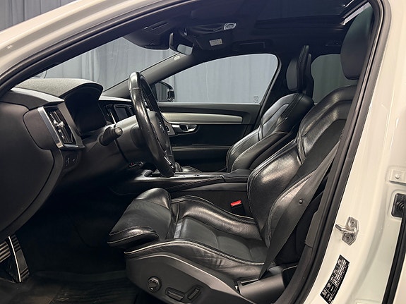 Volvo V90 27 of 30