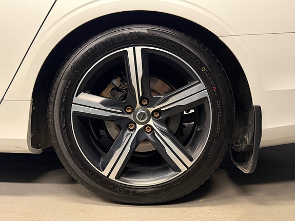 Volvo V90 16 of 30
