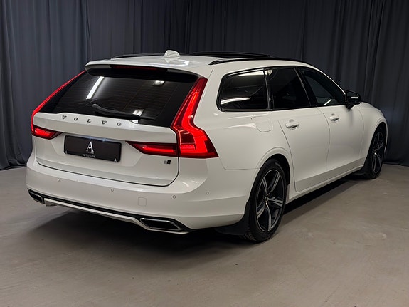 Volvo V90 21 of 30