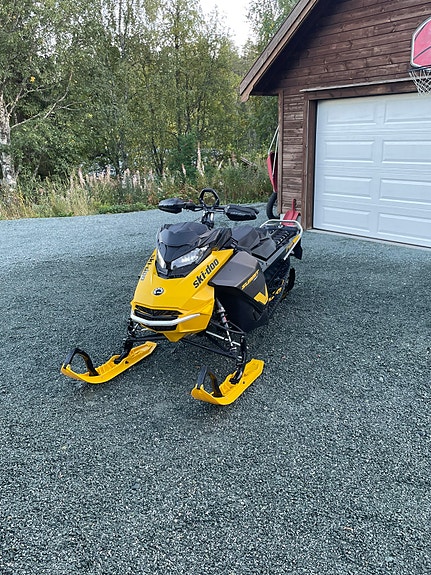 Ski-doo Summit Neo+ 600 EFI 2 of 8